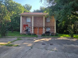 118 Pinebrook Pl in Longview, TX - Building Photo