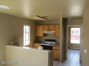 4-plex way under market in Casa Grande, AZ - Foto de edificio - Building Photo