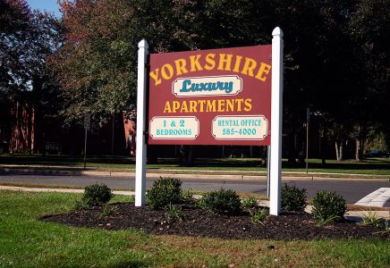 Yorkshire Apartments in Mercerville, NJ - Foto de edificio - Building Photo