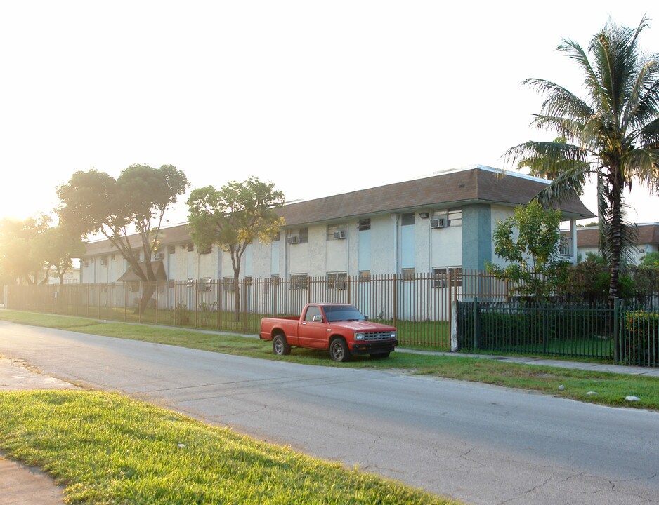 Kline Nunn in Miami, FL - Building Photo