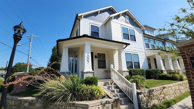 1005 Thomas Pl