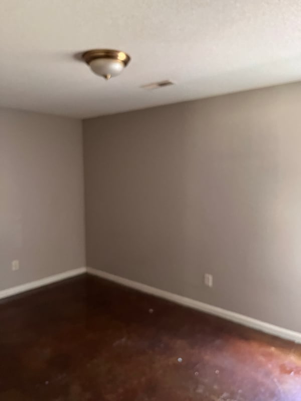 property at 514 W Ripley Ave