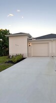 6039 Latimer Ave in Ft. Myers, FL - Building Photo