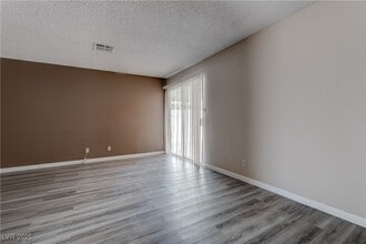 6417 Addely Dr in Las Vegas, NV - Building Photo - Building Photo