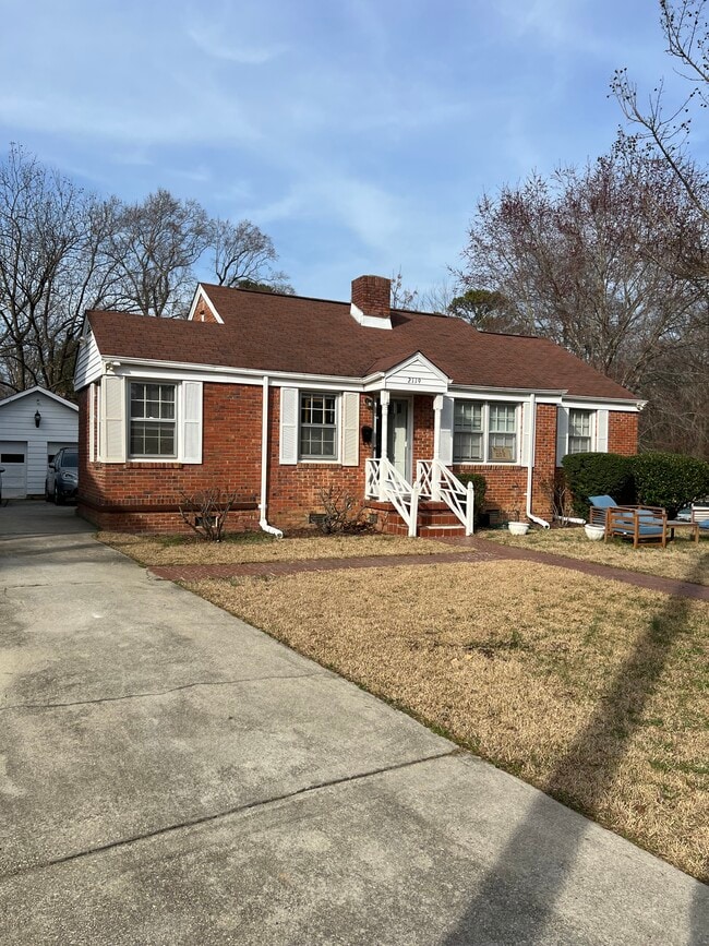 2119 Tudor Pl in Raleigh, NC - Foto de edificio - Building Photo