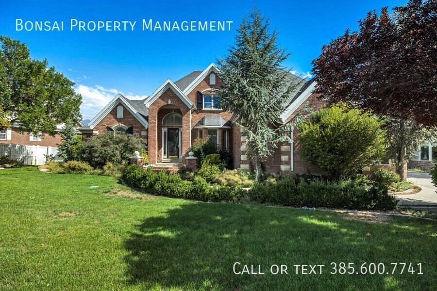 11291 Palisade View Dr in South Jordan, UT - Building Photo