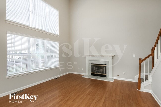 4673 Devencrest Ln in Buford, GA - Foto de edificio - Building Photo