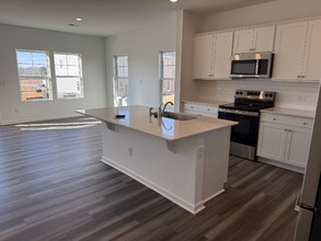 110 Florida St in Lillington, NC - Foto de edificio - Building Photo