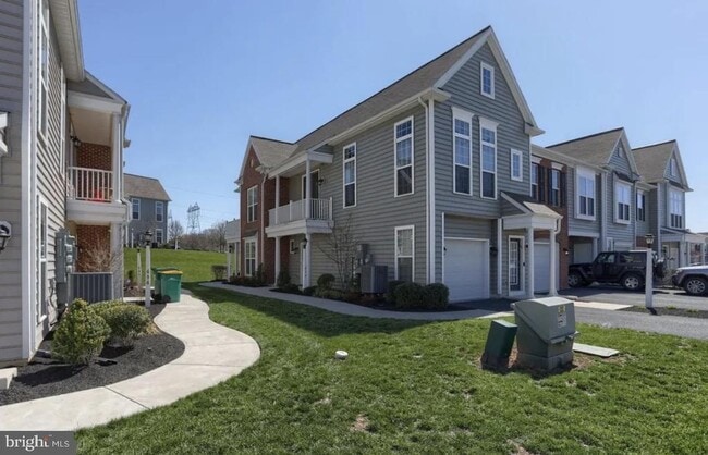 670 Whitetail Dr in Hummelstown, PA - Building Photo - Building Photo