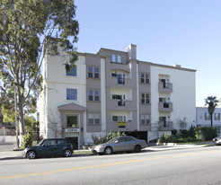 12916 Moorpark St Apartments