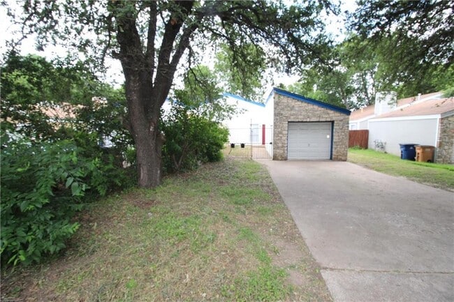 1002 King Albert St in Austin, TX - Building Photo - Building Photo