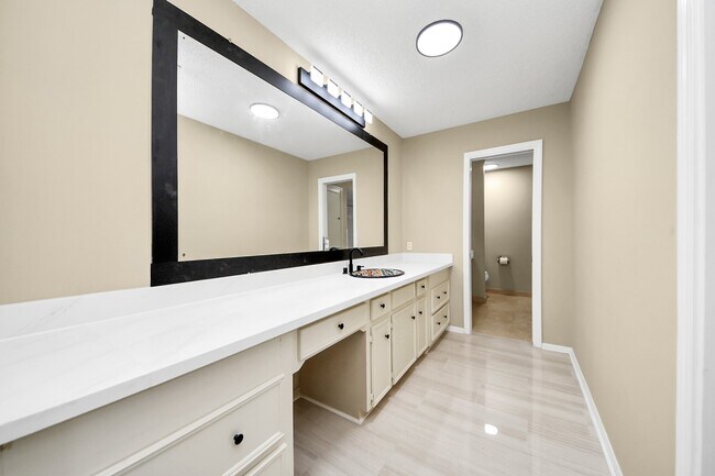 property at 5 Tiffany Square