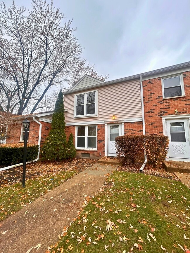 property at 3065 Kingston Ct