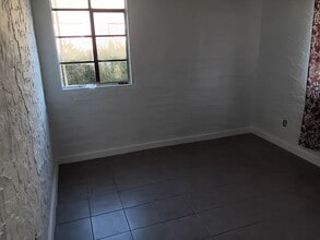 803 Bowden St in Savannah, GA - Foto de edificio - Building Photo