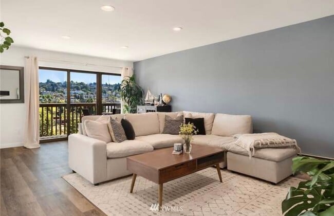 property at 2550 Thorndyke Ave W