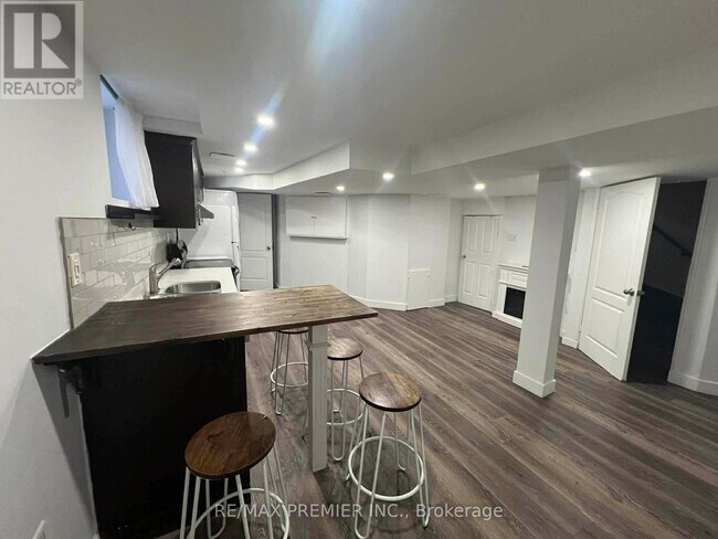 118 Solway Ave in Vaughan, ON - Building Photo - Building Photo