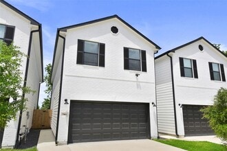 7961 Birmingham St in Houston, TX - Building Photo - Building Photo