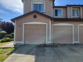 358 Flagstone Cir in Suisun City, CA - Building Photo