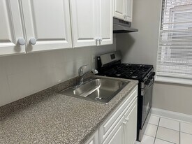 332 61st St, Unit B3 in West New York, NJ - Building Photo