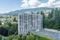 Park Royal Towers in West Vancouver, BC - Building Photo - Building Photo