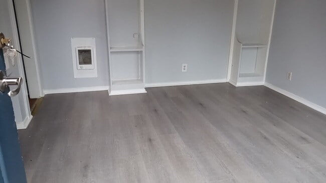 430 S Holladay Dr, Unit 1 in Seaside, OR - Foto de edificio - Building Photo