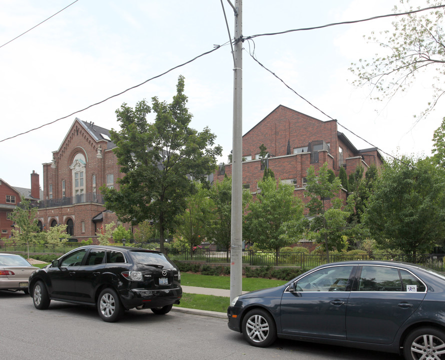 St. George on Sheldrake in Toronto, ON - Building Photo