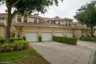 3048 Horizon Ln in Naples, FL - Building Photo - Building Photo