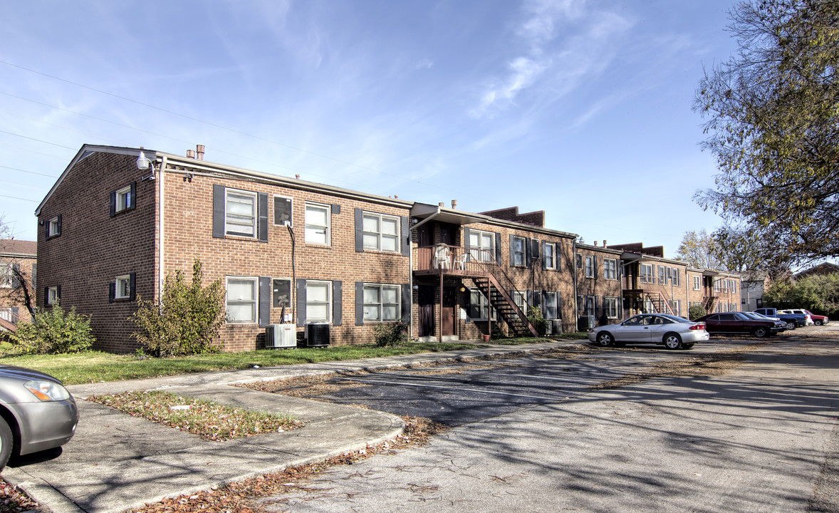 Circle View Apartments in Lexington, KY - Building Photo