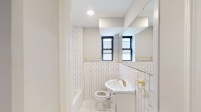 5522 Delmar Blvd-Unit -101 in St. Louis, MO - Building Photo - Building Photo