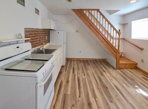 11 Wright Ave in Jersey City, NJ - Building Photo - Building Photo