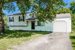3208 Sundale Rd in Columbus, OH - Building Photo