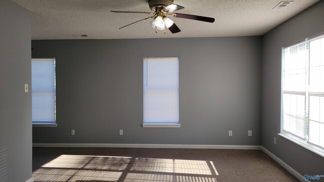 6117 Melrose Rd NW in Huntsville, AL - Foto de edificio - Building Photo