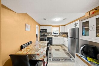 95 Pilgrim Cir in Methuen, MA - Building Photo - Building Photo