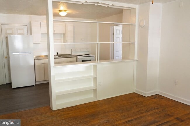 property at 292 N Washington St