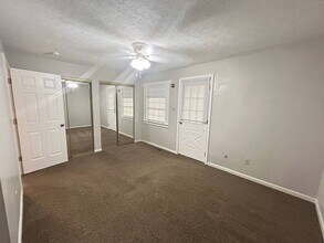 4400-4402-4402 Pine Brook Ct in Dayton, OH - Building Photo - Building Photo