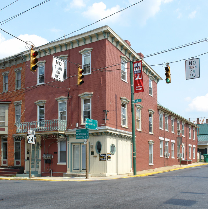 2 E Main St in Newville, PA - Building Photo