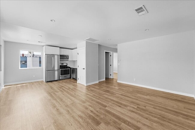 property at 941 Normandie Ave
