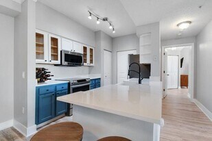 7302 Myrtlewood Cir W in Palm Beach Gardens, FL - Building Photo