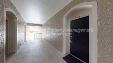 7990 Baymeadows Rd E in Jacksonville, FL - Building Photo - Building Photo