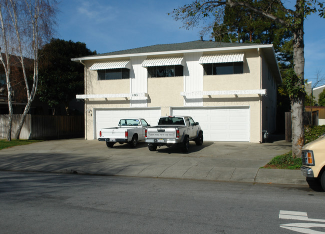 1213 W McKinley Ave in Sunnyvale, CA - Building Photo - Building Photo