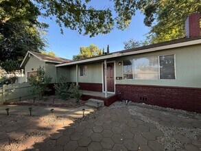 1632 Pimlico Dr in Modesto, CA - Building Photo - Building Photo