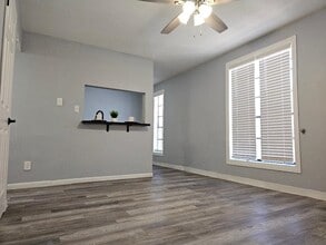 3020 Corpus Christi St in Laredo, TX - Building Photo - Building Photo