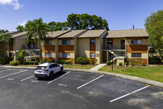 Golf View Condominiums in Melbourne, FL - Building Photo - Building Photo