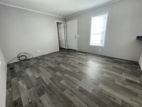 15836 Croatia Dr in Clinton Township, MI - Building Photo - Building Photo
