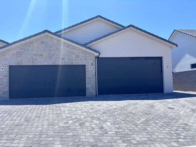 2646 Roseville Dr in Saint George, UT - Building Photo - Building Photo