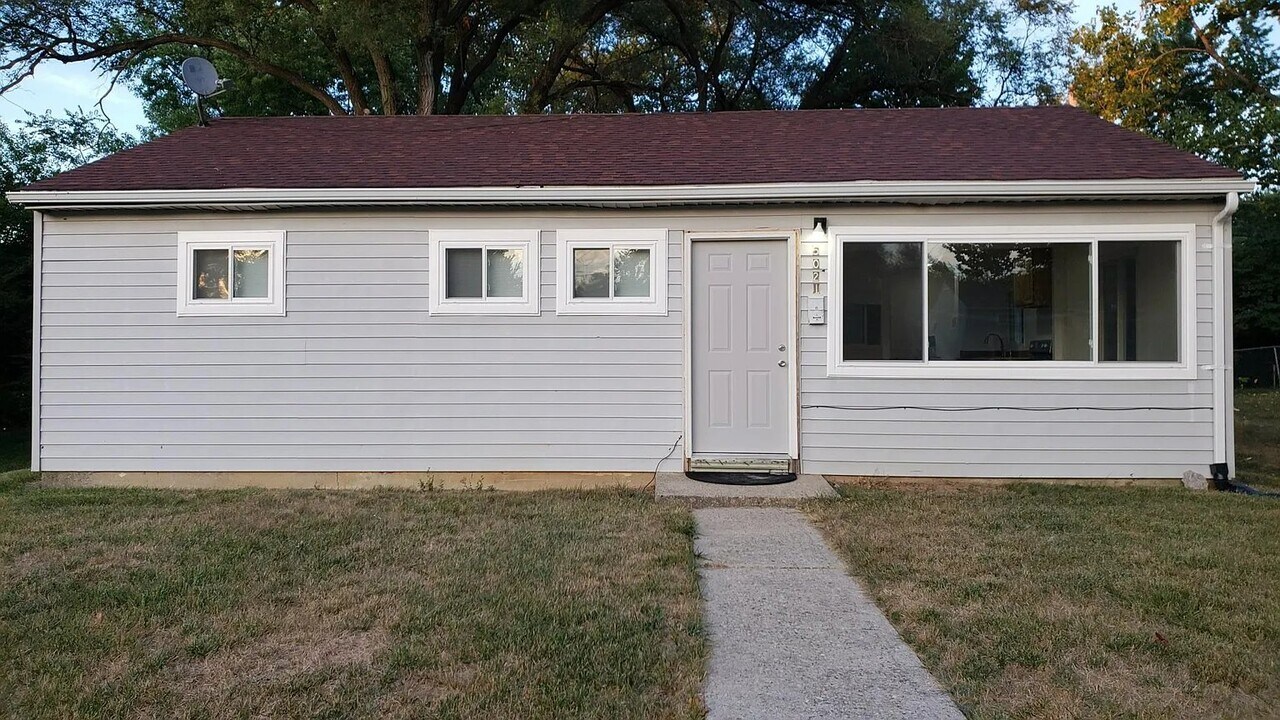 5021 Marburn Ave in Dayton, OH - Building Photo