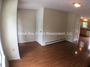 706 Fuller Rd in Hermon, ME - Building Photo - Building Photo