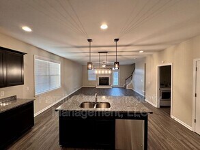 584 Pendleton Dr in Moncks Corner, SC - Building Photo - Building Photo