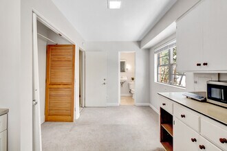 36 Parkview Dr NE in Grand Rapids, MI - Building Photo - Building Photo