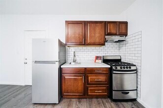 527 8th St, Unit 1R in Union City, NJ - Building Photo - Building Photo